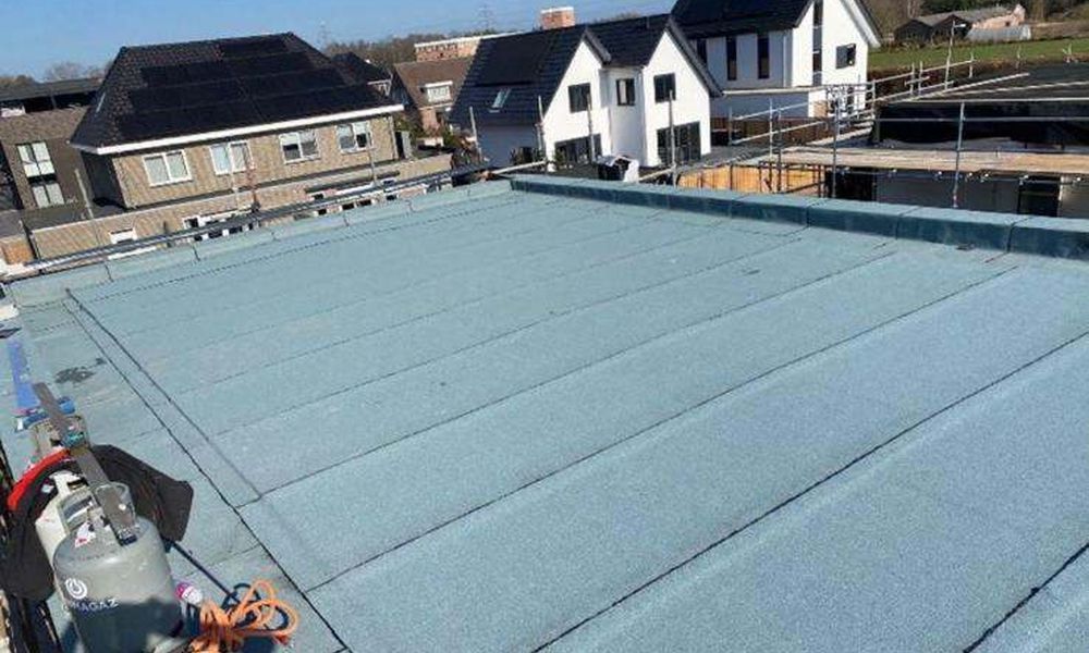 Nieuw dak in Panningen laten aanleggen Geheel nieuw plat dak aangelegd